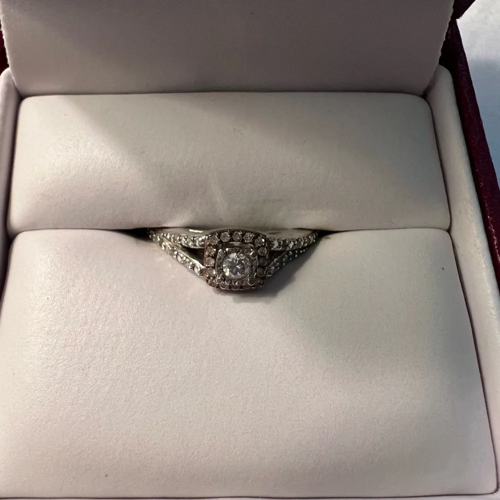 Diamond ring - Picture 2 of 4